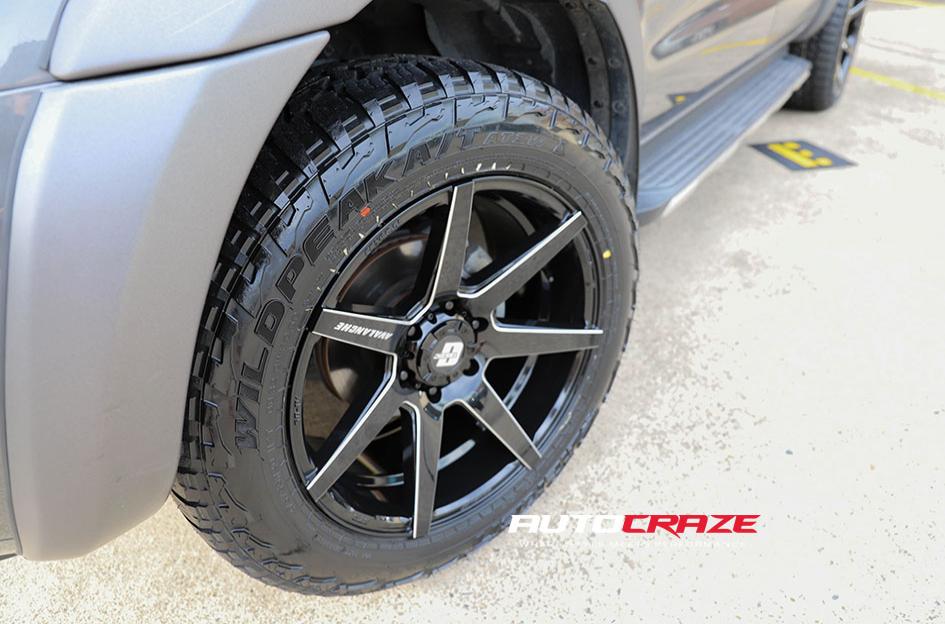 FORD RANGER AVALANCHE GLOSS BLACK MILLED ACCENTS